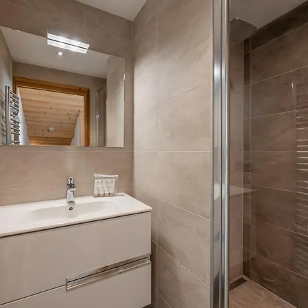 Apartamento Duplex De Standing 3 Etoiles A Morzine, 100m Des Pistes, 9 Pers., Terrasse, Garage, Wifi Inclus - Fr-1-754-20 Morzine